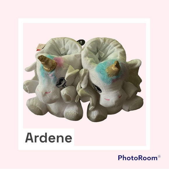 BNWT Ardene Unicorn 🦄 Plush Slippers - Picture 1 of 5